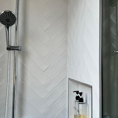 Le Petit Saint Louis Apartment Versailles Bagian luar foto