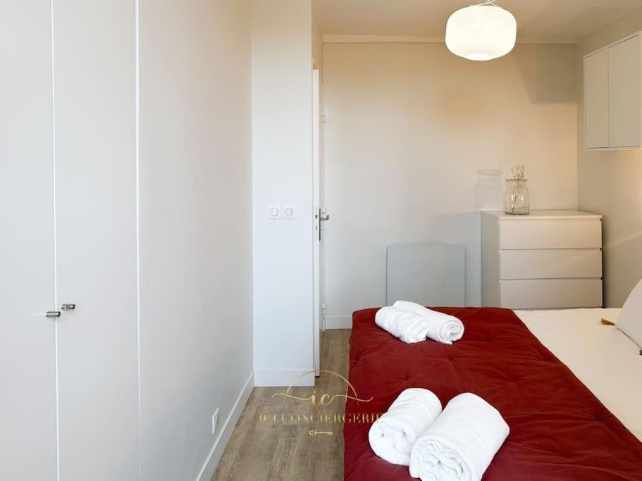 Le Petit Saint Louis Apartment Versailles Bagian luar foto