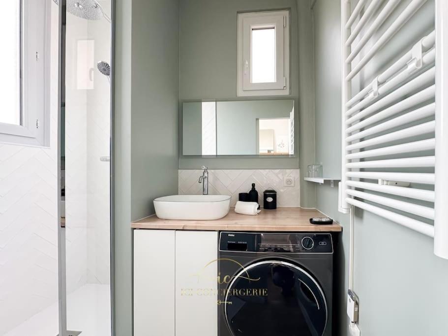 Le Petit Saint Louis Apartment Versailles Bagian luar foto
