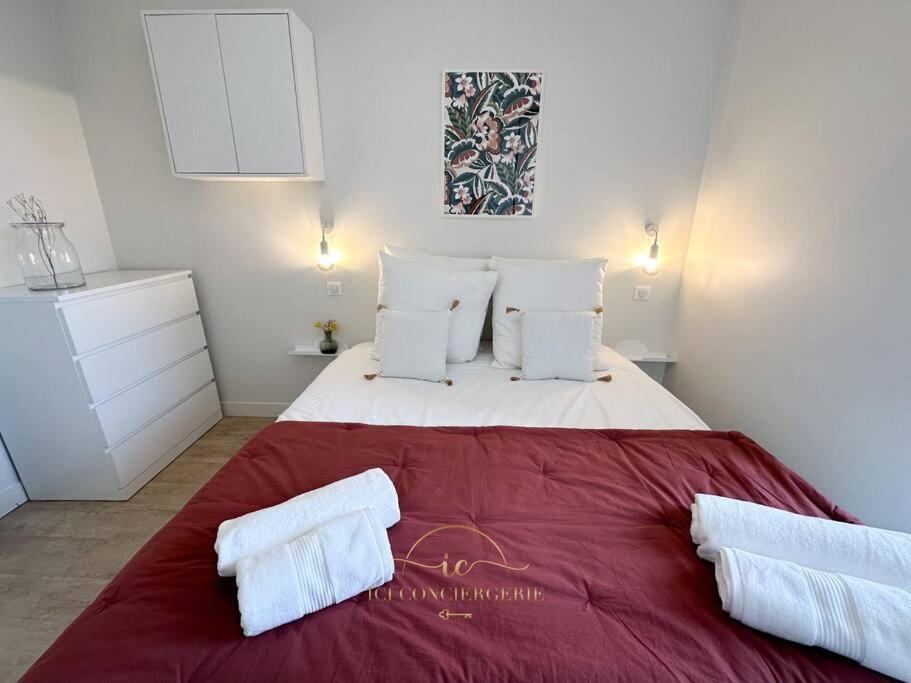 Le Petit Saint Louis Apartment Versailles Bagian luar foto