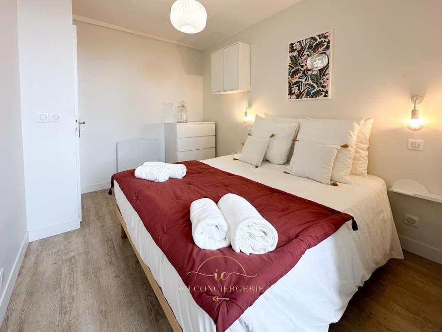 Le Petit Saint Louis Apartment Versailles Bagian luar foto