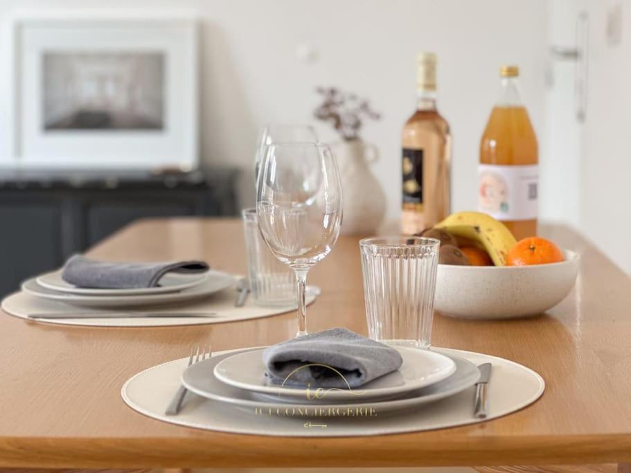 Le Petit Saint Louis Apartment Versailles Bagian luar foto