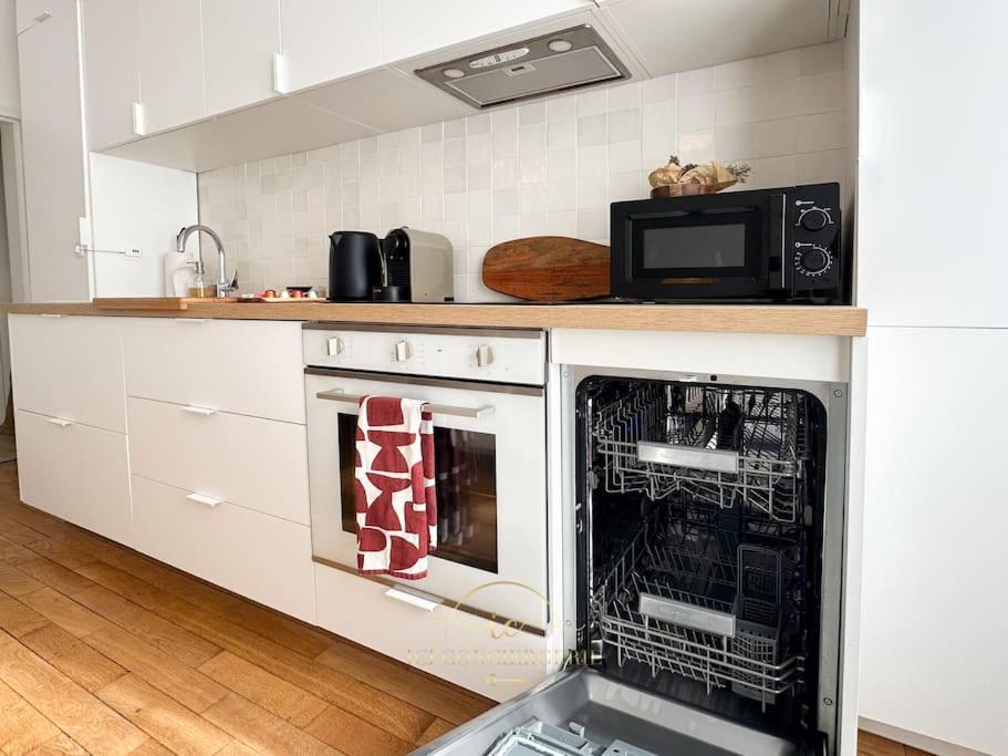 Le Petit Saint Louis Apartment Versailles Bagian luar foto